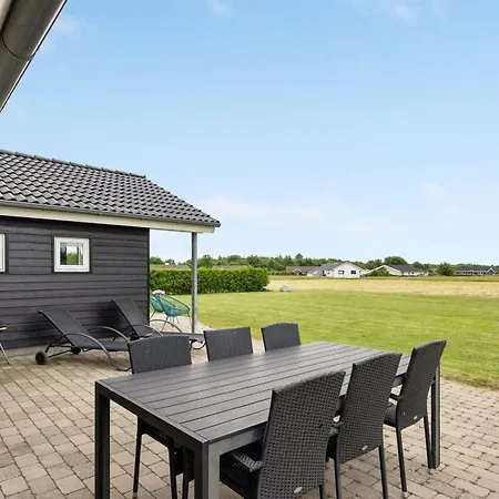 Dom wakacyjny Finja - 500m From The Sea By Interhome