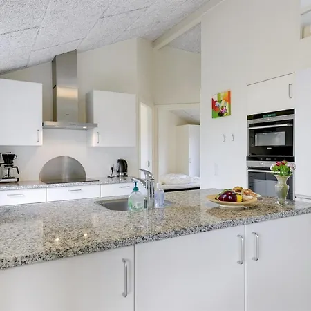 Finja - 500m From The Sea By Interhome Feriehus