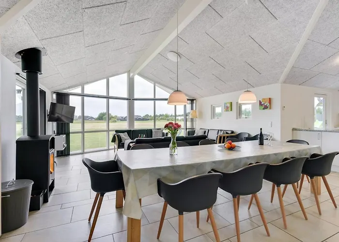 Holiday home Finja - 500m From The Sea By Interhome *