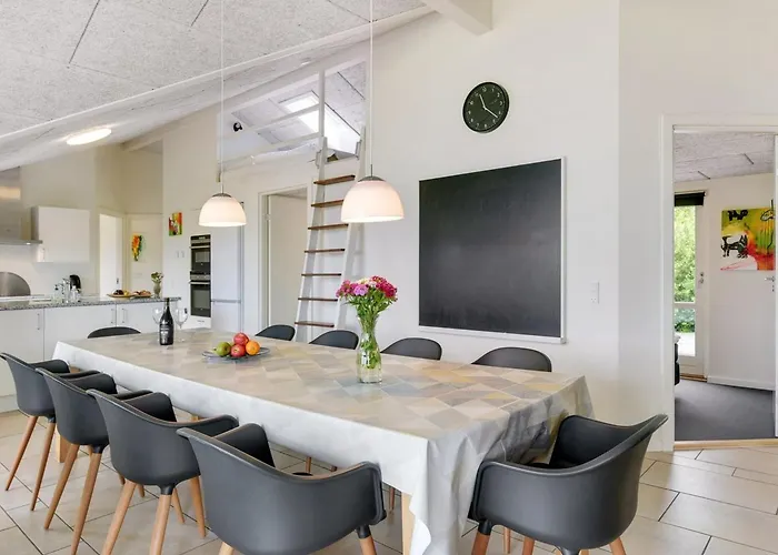 Finja - 500m From The Sea By Interhome