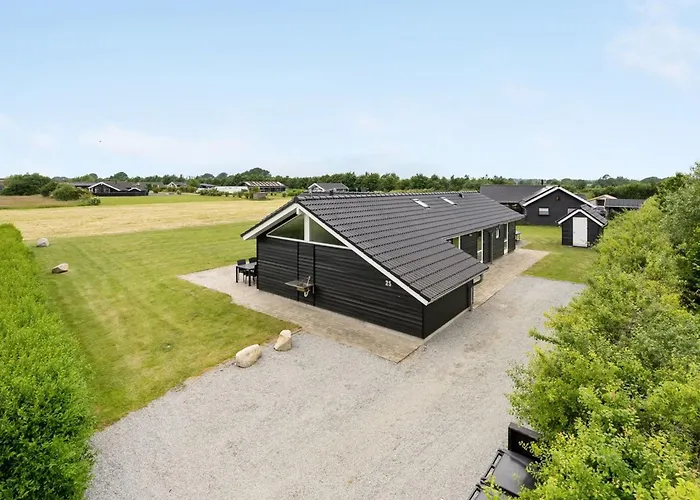 Holiday home Finja - 500m From The Sea By Interhome